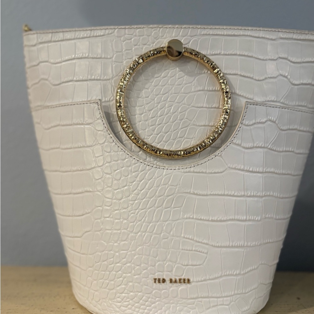 Ted Baker White Croc-Embossed Tote Bag with Gold Accents - Picture 7 of 16